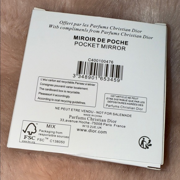 Soft Pink Quilted Compact - Picture 4 of 5